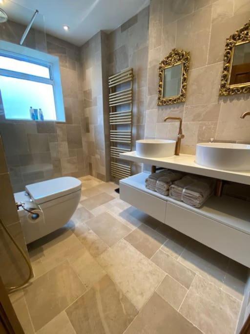 2 Double Bedroom Charming Chelsea Apartment لندن المظهر الخارجي الصورة