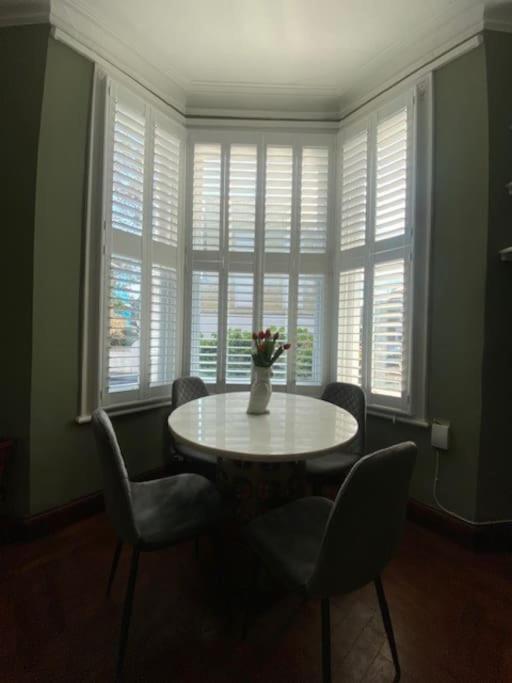 2 Double Bedroom Charming Chelsea Apartment لندن المظهر الخارجي الصورة